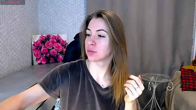 Snapshot of Naughty__Megan chatting on 03-05-25, 04:34 Naughty Megan online show from 03-05-25, 04:34