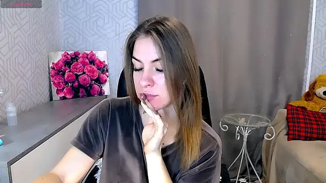 Snapshot of Naughty__Megan chatting on 03-05-25, 07:38 Naughty Megan online show from 03-05-25, 07:38