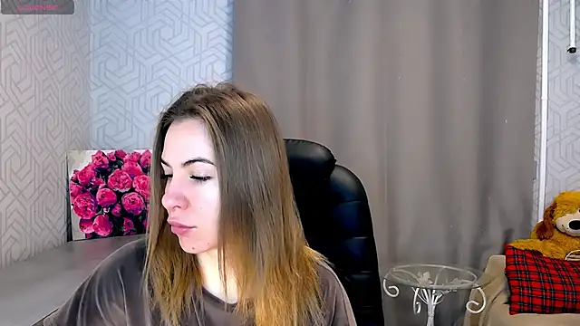 Snapshot of Naughty__Megan chatting on 03-06-25, 05:14 Naughty Megan online show from 03-06-25, 05:14