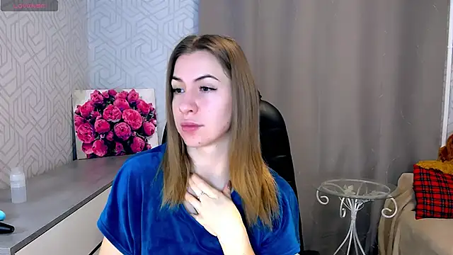 Snapshot of Naughty__Megan chatting on 03-08-25, 04:45 Naughty Megan online show from 03-08-25, 04:45