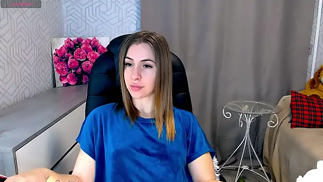 Snapshot of Naughty__Megan chatting on 03-17-25, 01:39 Naughty Megan online show from 03-17-25, 01:39