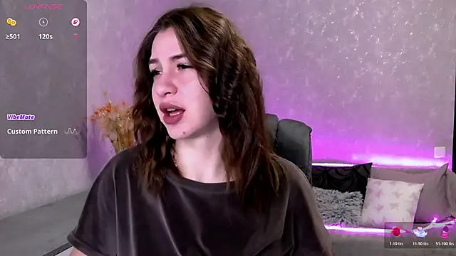 Snapshot of Naughty__Megan chatting on 11-01-25, 06:59 Naughty Megan online show from 11-01-25, 06:59