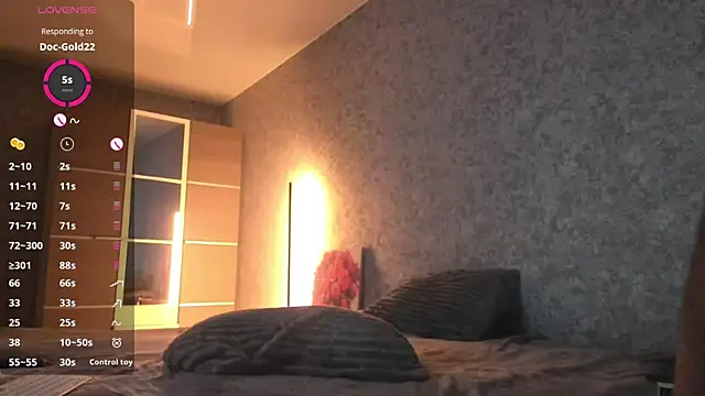 Snapshot of Naughty__Megan chatting on 11-03-25, 04:36 Naughty Megan online show from 11-03-25, 04:36