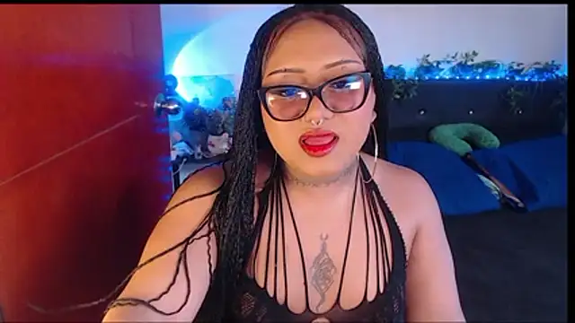 Snapshot of LiaScarlett chatting on 06-13-26, 02:59 LiaScarlett online show from 06-13-26, 02:59
