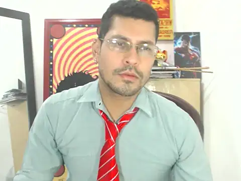 Snapshot of MikeRiverx chatting on 01-09-26, 04:04 MikeRiverx online show from 01-09-26, 04:04