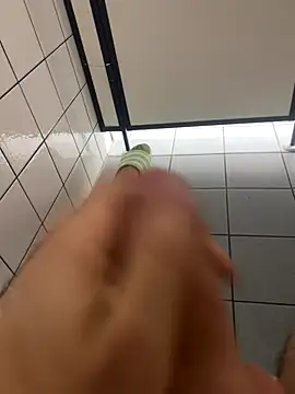 Drummer112 online show from 11-10-25, 02:49