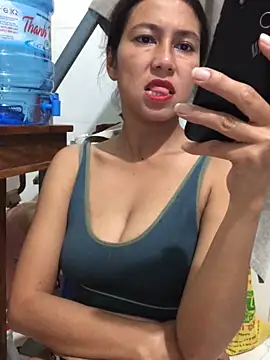 2HotAsain4u online show from 01-05-25, 02:41