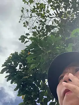 2HotAsain4u online show from 10-26-25, 05:13