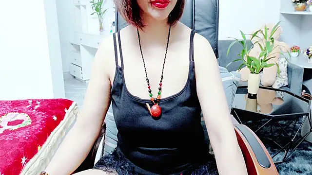 Snapshot of Miu-Le chatting on 06-18-26, 08:25 Miu-Le online show from 06-18-26, 08:25
