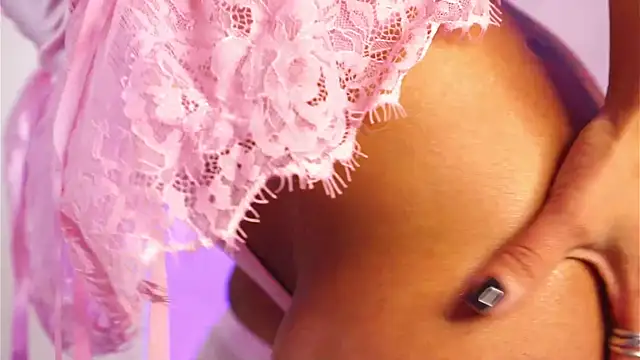 ClaraHazel online show from 11-05-25, 06:24