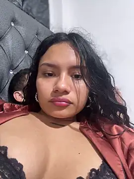 Snapshot of Riana_Kean chatting on 12-05-24, 06:43 Riana Kean online show from 12-05-24, 06:43