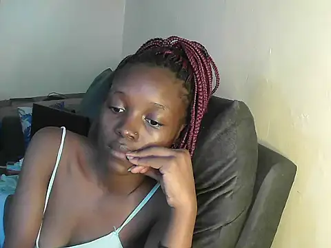 petite clara24 online show from 02-22-25, 10:18