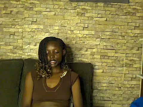 petite clara24 online show from 06-19-26, 09:07