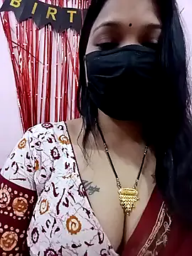 Snapshot of Beauty-khan chatting on 02-12-25, 05:16 Beauty-khan online show from 02-12-25, 05:16