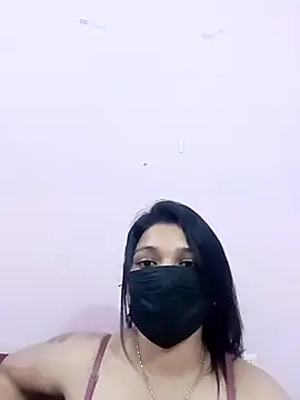 Snapshot of Beauty-khan chatting on 03-15-25, 09:16 Beauty-khan online show from 03-15-25, 09:16