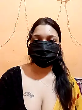 Snapshot of Beauty-khan chatting on 10-24-25, 06:15 Beauty-khan online show from 10-24-25, 06:15