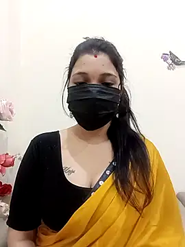 Snapshot of Beauty-khan chatting on 11-13-25, 04:06 Beauty-khan online show from 11-13-25, 04:06