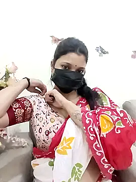 Snapshot of Beauty-khan chatting on 11-15-25, 04:47 Beauty-khan online show from 11-15-25, 04:47