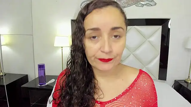 Snapshot of _luna__sweet_ chatting on 01-26-25, 03:27 luna sweet online show from 01-26-25, 03:27
