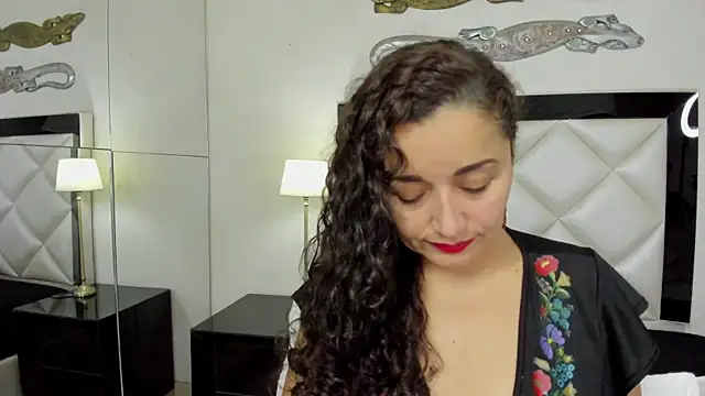 Snapshot of _luna__sweet_ chatting on 02-05-25, 03:34 luna sweet online show from 02-05-25, 03:34