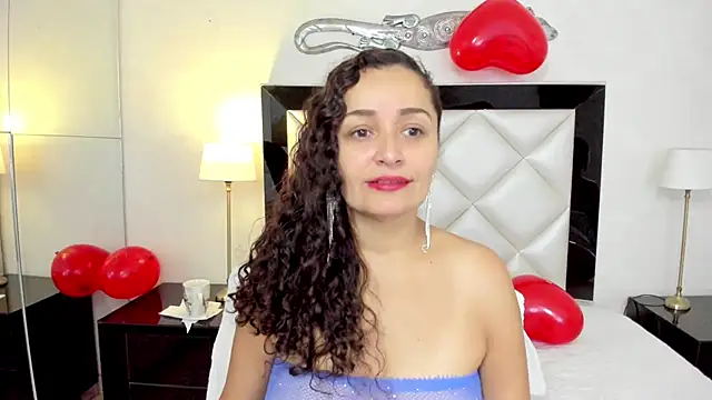 Snapshot of _luna__sweet_ chatting on 02-15-25, 03:42 luna sweet online show from 02-15-25, 03:42