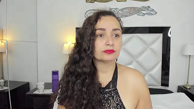 Snapshot of _luna__sweet_ chatting on 03-06-25, 03:24 luna sweet online show from 03-06-25, 03:24