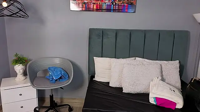 Alli cooper online show from 04-23-26, 11:20