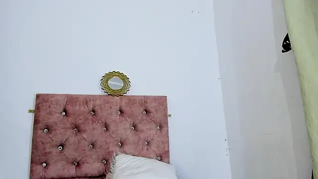 LUISA SEXY  online show from 02-08-25, 04:14