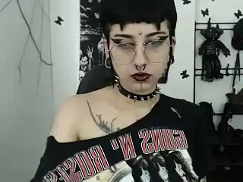 n0sferatus   online show from 10-19-25, 01:12