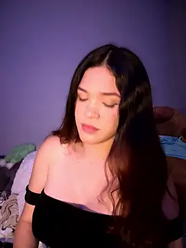 Snapshot of Zeli_66 chatting on 01-14-26, 04:18 Zeli 66 online show from 01-14-26, 04:18