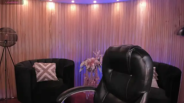 AmberLewis  online show from 11-15-25, 02:31