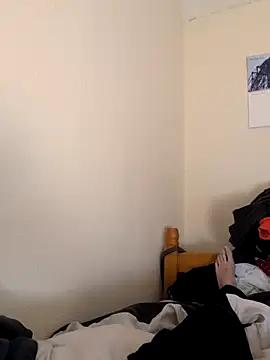 Snapshot of Alfie41105 chatting on 02-08-26, 02:26 Alfie41105 online show from 02-08-26, 02:26