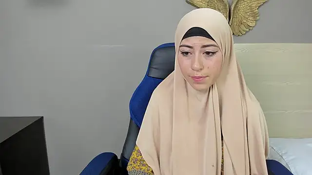 chaymae nah  online show from 12-05-24, 08:44