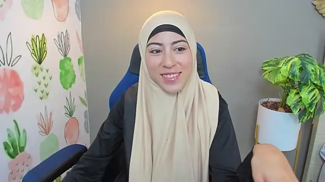 chaymae nah  online show from 12-13-24, 02:54