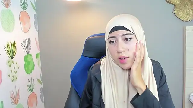 chaymae nah  online show from 12-13-24, 09:02