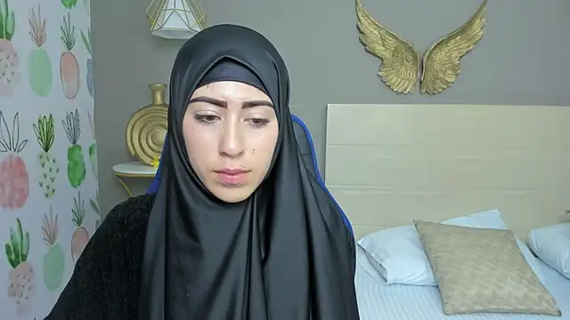 chaymae nah  online show from 01-09-25, 05:23