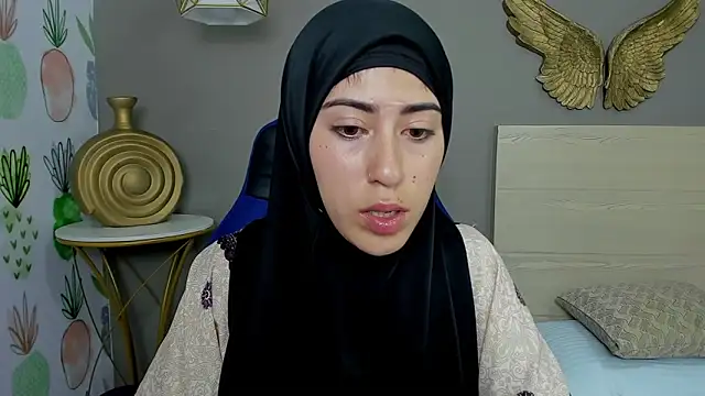 chaymae nah  online show from 01-15-25, 05:19