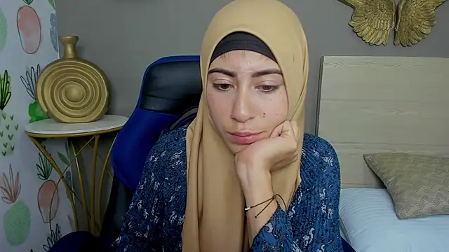 chaymae nah  online show from 01-15-25, 02:56