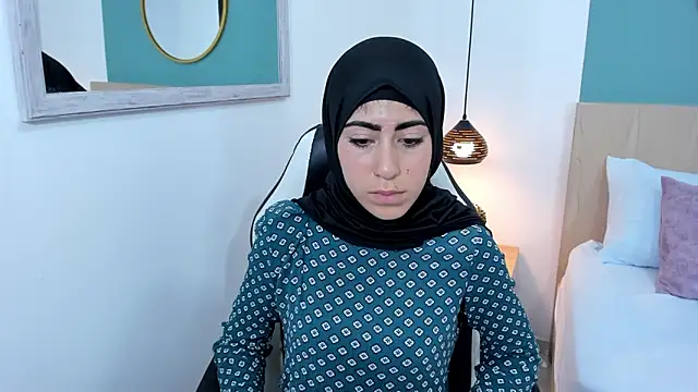 chaymae nah  online show from 01-22-25, 04:55