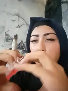 chaymae nah  online show from 02-08-25, 03:52