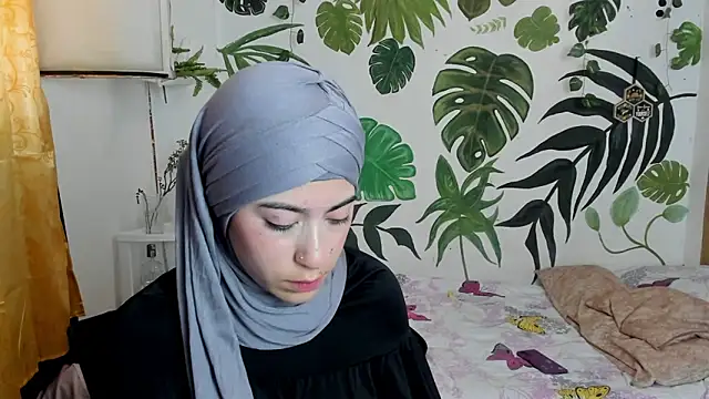 chaymae nah  online show from 10-21-25, 06:41