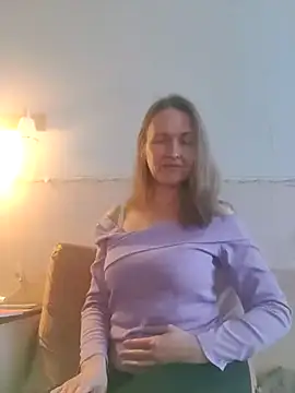 Evelina cute online show from 11-26-25, 10:16