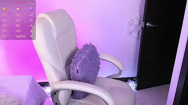 Snapshot of nyna_1 chatting on 01-10-25, 10:36 nyna 1 online show from 01-10-25, 10:36