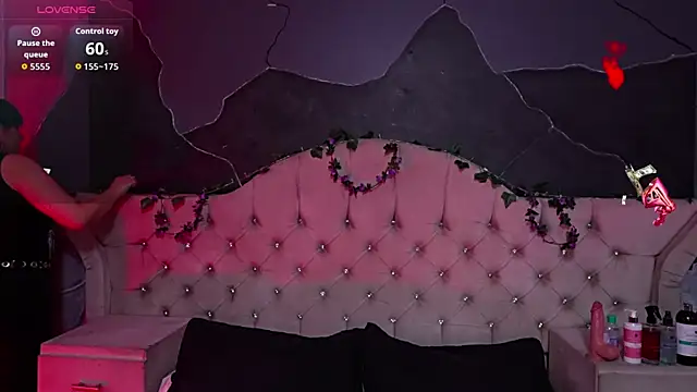 AmberGreyy  online show from 04-08-26, 05:13