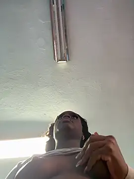 IsabellaBromsS online show from 12-13-25, 10:48