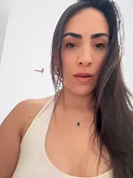 Snapshot of alessandra-a chatting on 02-08-26, 07:06 alessandra-a online show from 02-08-26, 07:06