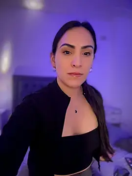 Snapshot of alessandra-a chatting on 07-26-26, 03:25 alessandra-a online show from 07-26-26, 03:25