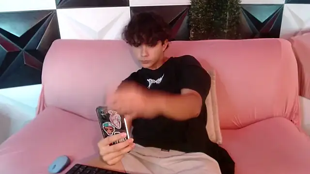 Dani cumboy online show from 12-17-24, 01:29