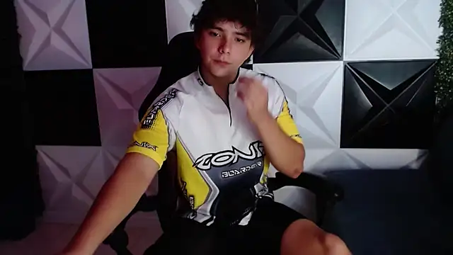 Dani cumboy online show from 01-10-25, 02:57