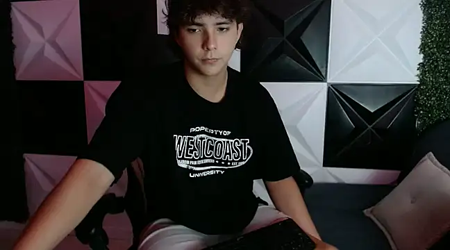 Dani cumboy online show from 01-12-25, 03:28